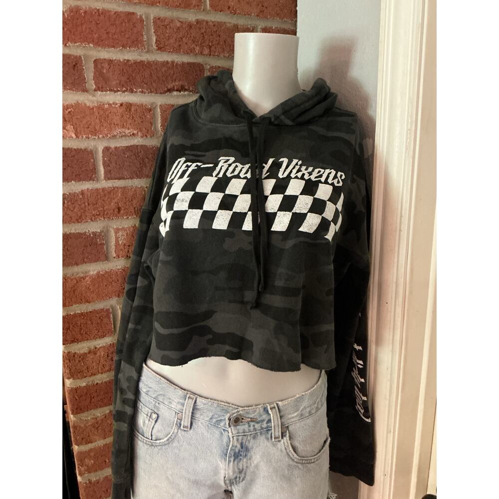 Off-Road Vixens Camo Cropped Hoodie Checkerboard Graphic Oversized
